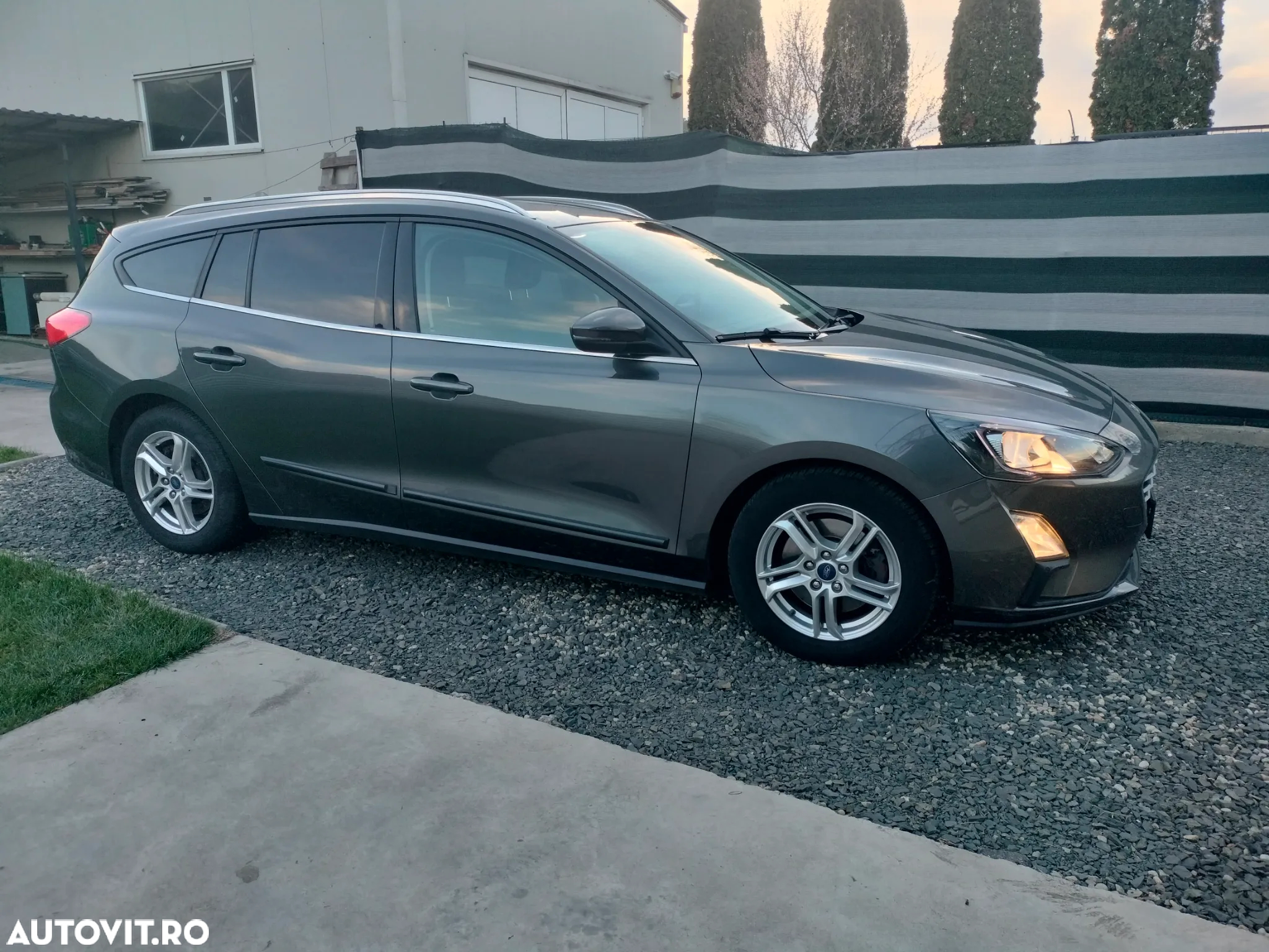 Ford Focus Turnier 1.5 EcoBlue Start-Stopp-System ACTIVE - 18