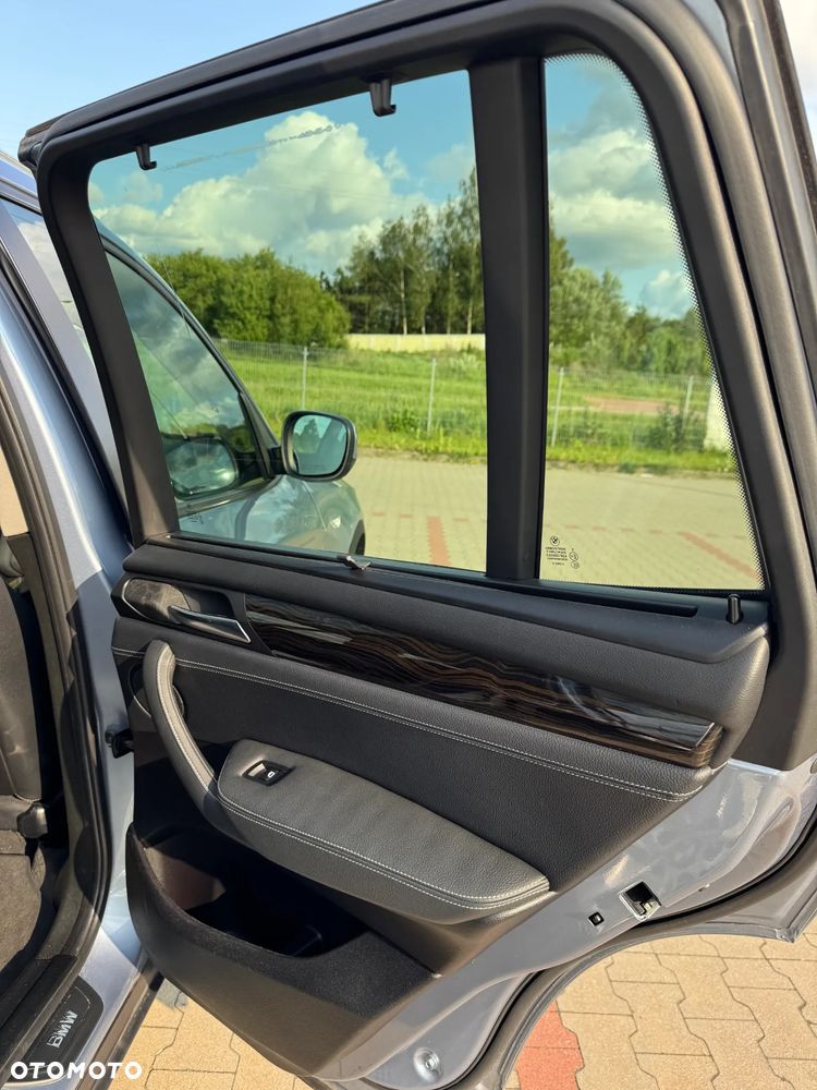 BMW X3 xDrive28i - 16