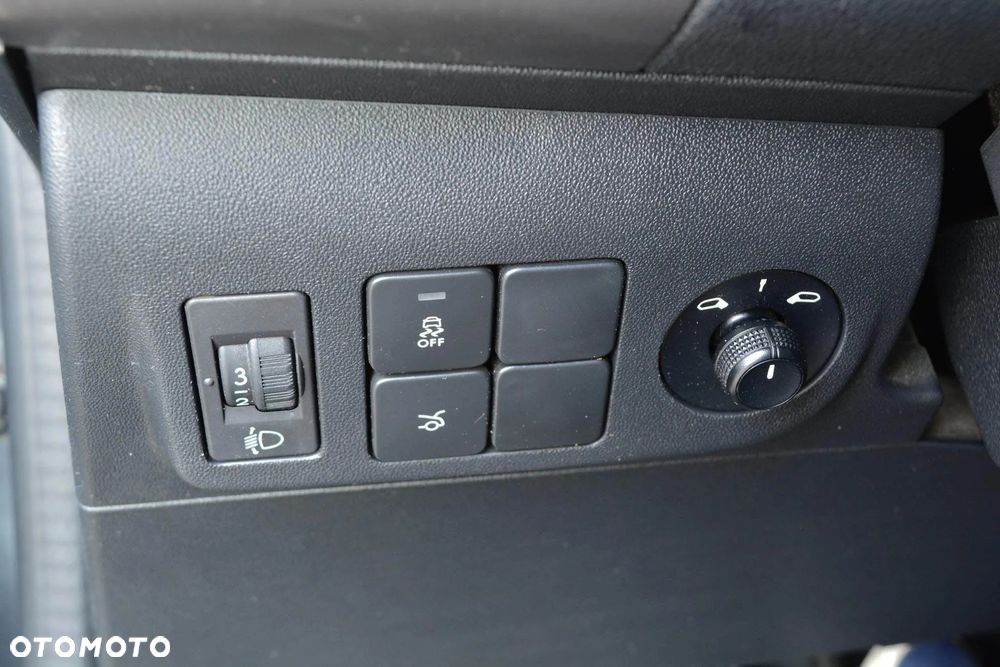 Peugeot 301 1.6 VTi Active EU6 - 19