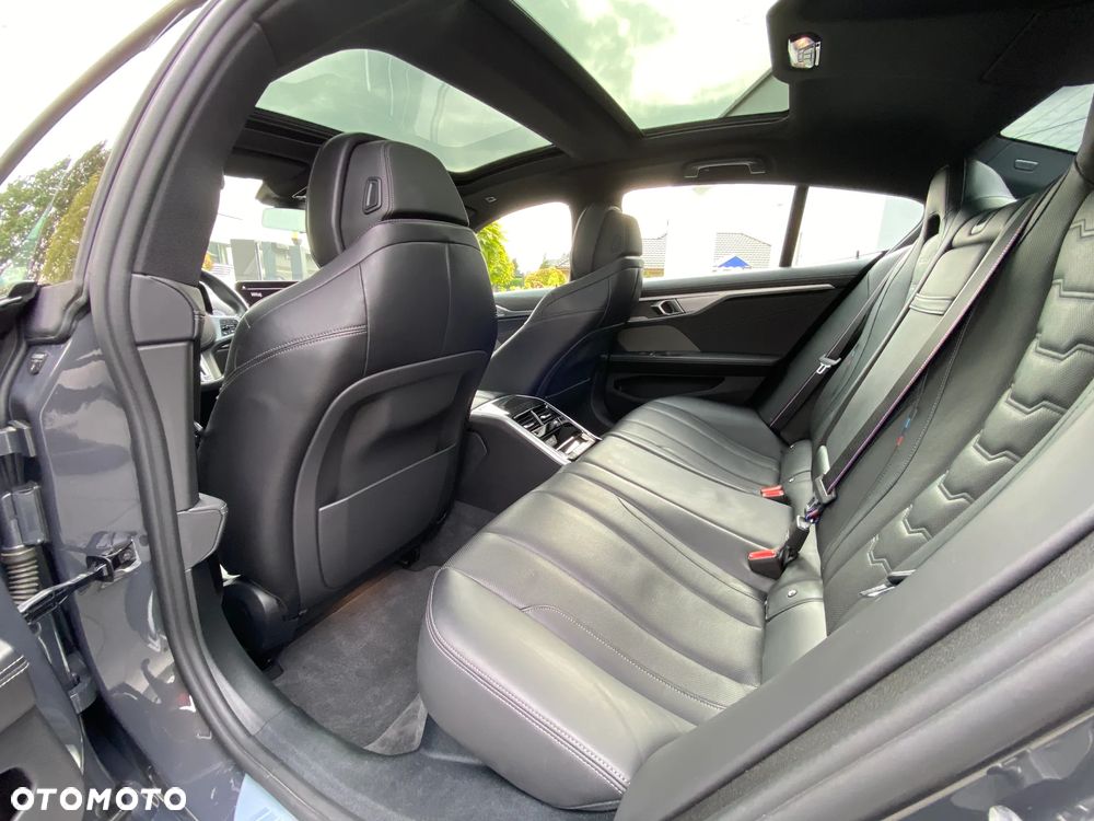 BMW Seria 8 M850i xDrive Gran Coupe - 31