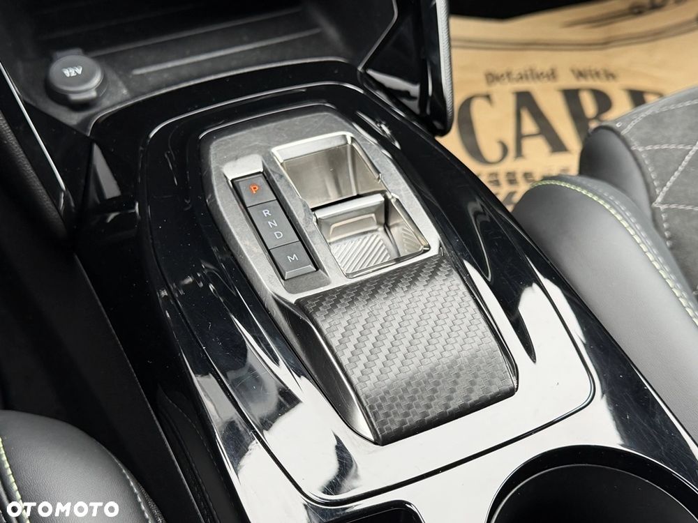 Peugeot 2008 BlueHDi 130 EAT8 GT - 12