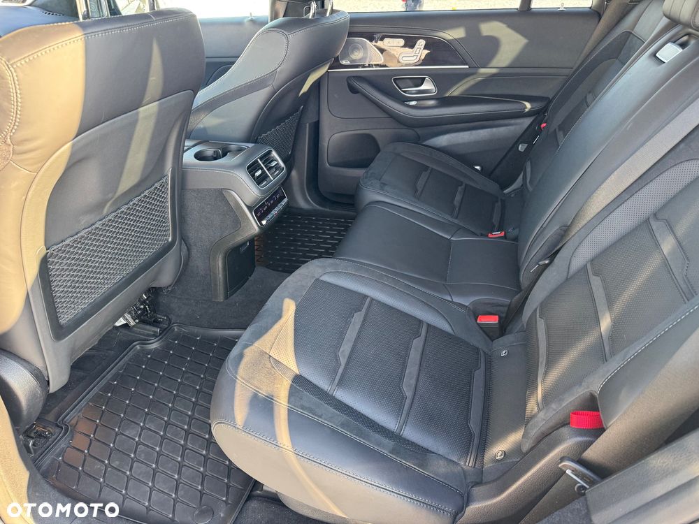 Mercedes-Benz GLS - 9