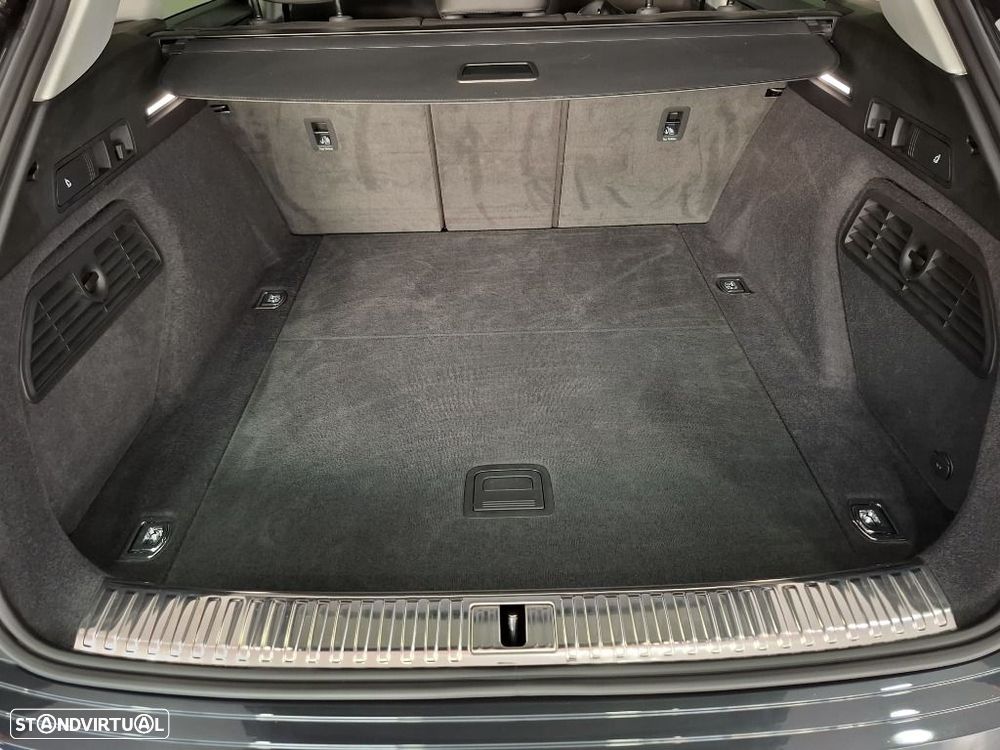 Audi Q8 e-Tron 55 quattro Advanced - 23