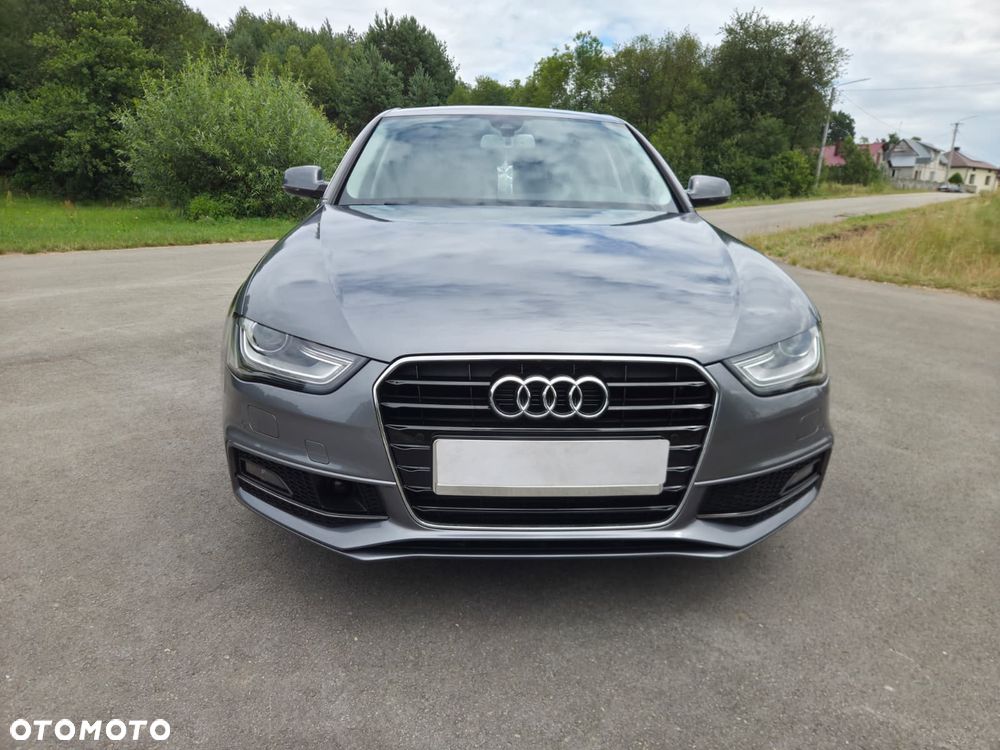 Audi A4 Limousine - 1