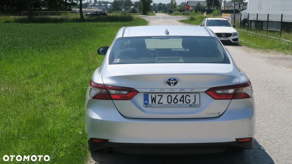 Toyota Camry - 7