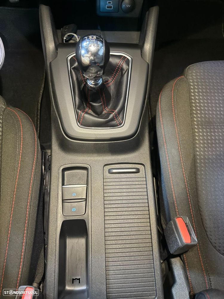 Ford Focus SW 1.0 EcoBoost MHEV ST-Line - 9