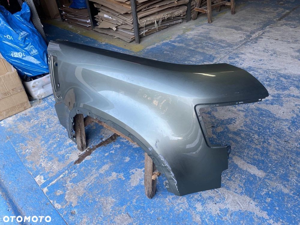 BŁOTNIK PRZEDNI PRAWY LAND ROVER DEFENDER II 2020- L8B2-16015-AD - 2