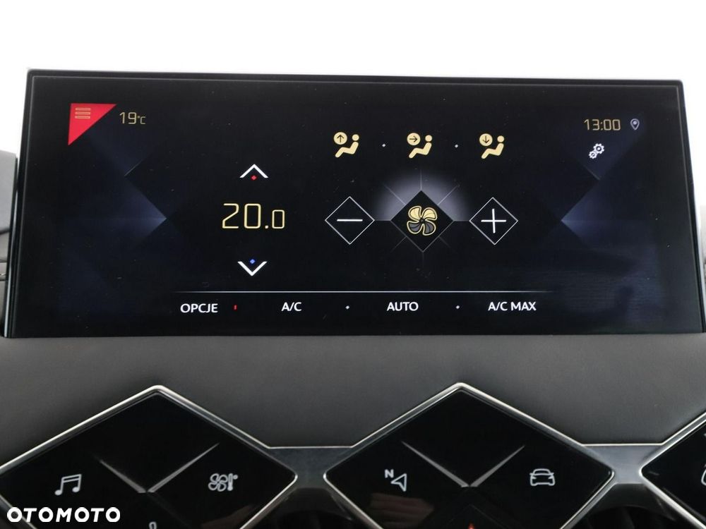 DS Automobiles DS 3 Crossback 1.2 PureTech So Chic - 28