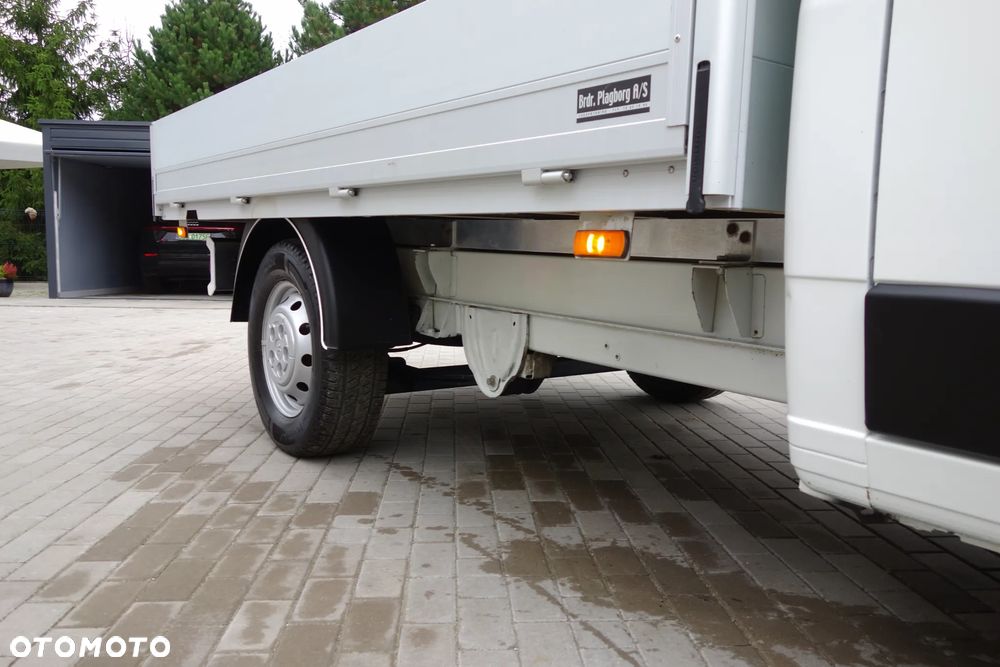 Peugeot Boxer 2.2 Bluehdi  165 KM Doka 7 Osobowa Klima Webasto - 13