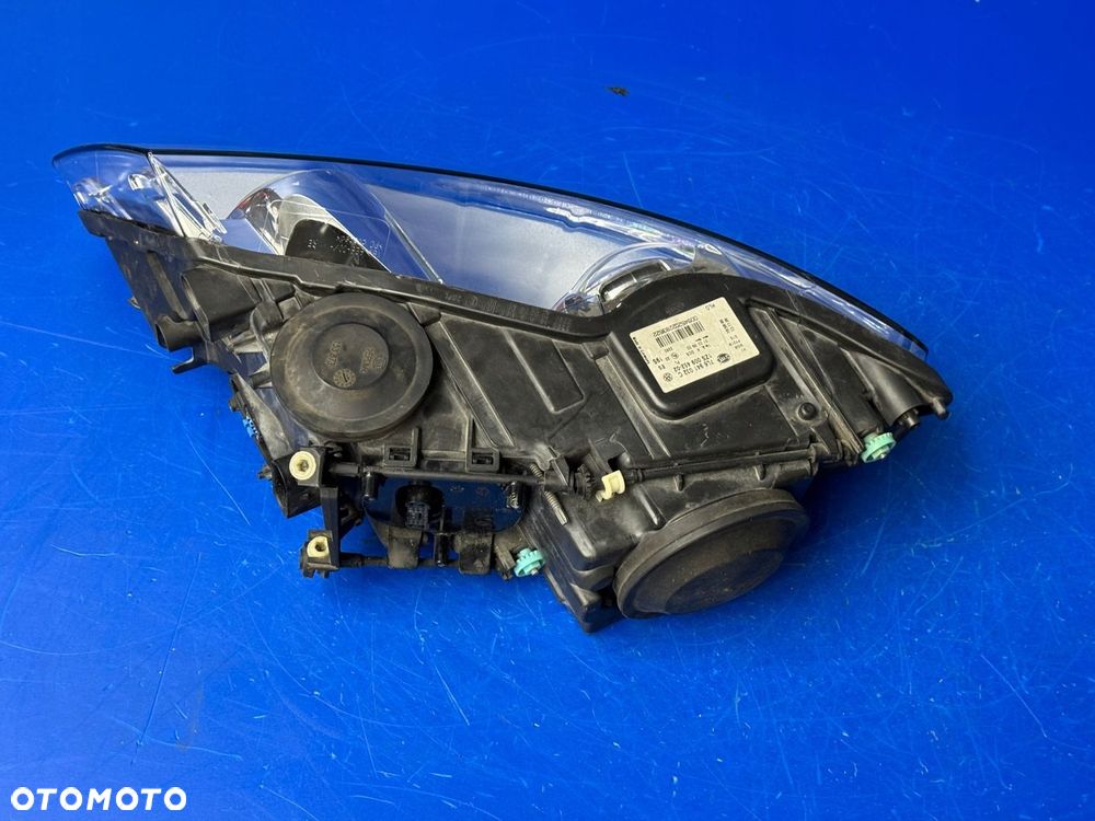 PRAWY BI XENON VW TOUAREG 7L LIFT HELLA BDB EUR - 7