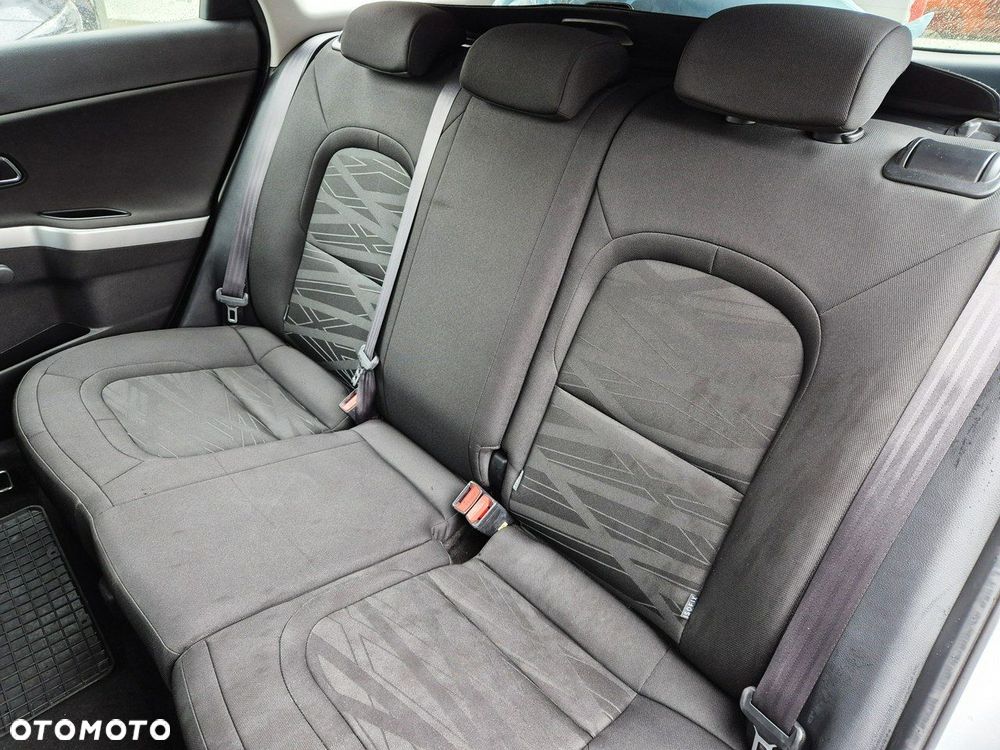 Kia Ceed - 21