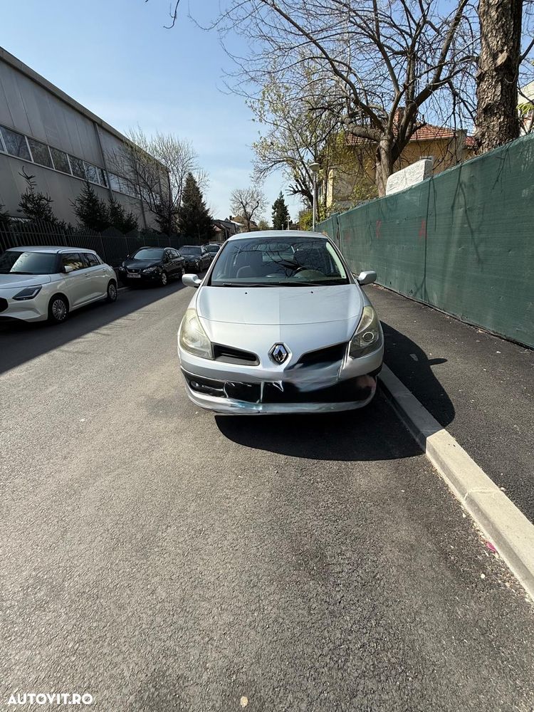 Renault Clio 1.4 Dynamique - 1