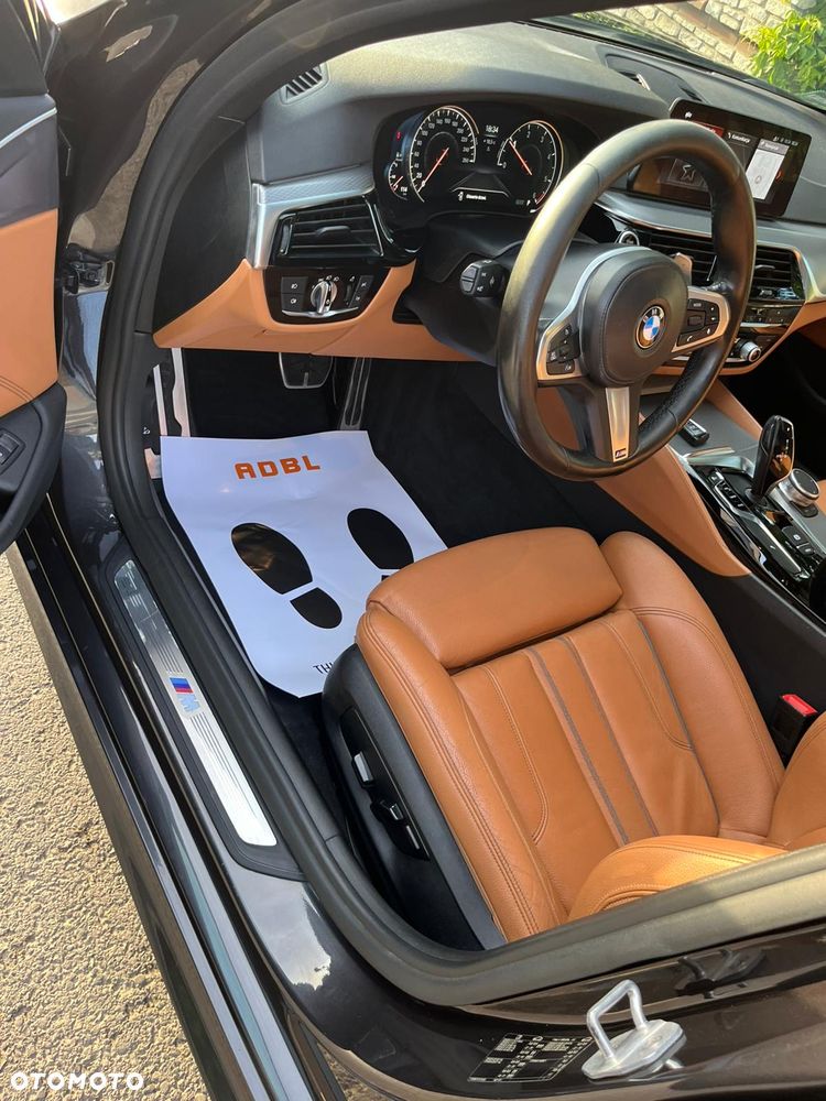 BMW Seria 5 520d M Sport Edition - 13
