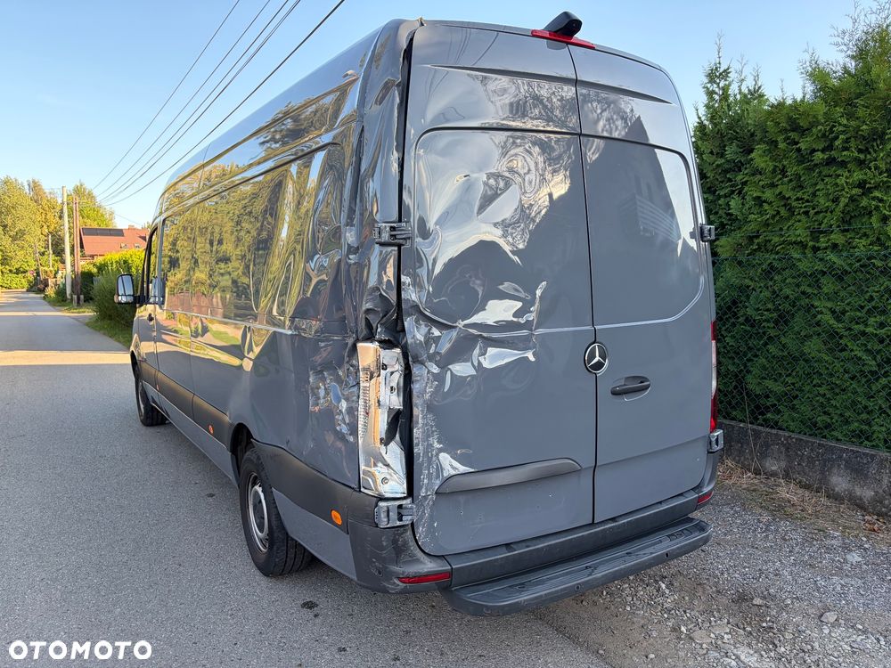 Mercedes-Benz Sprinter - 15