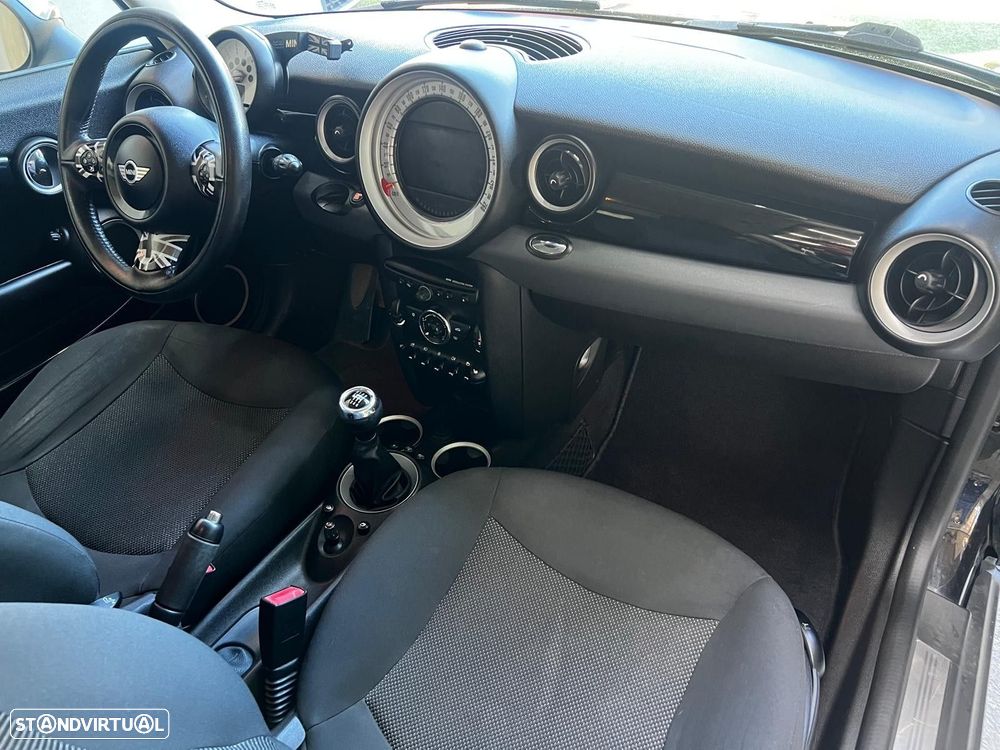 MINI Clubman Cooper SD - 12