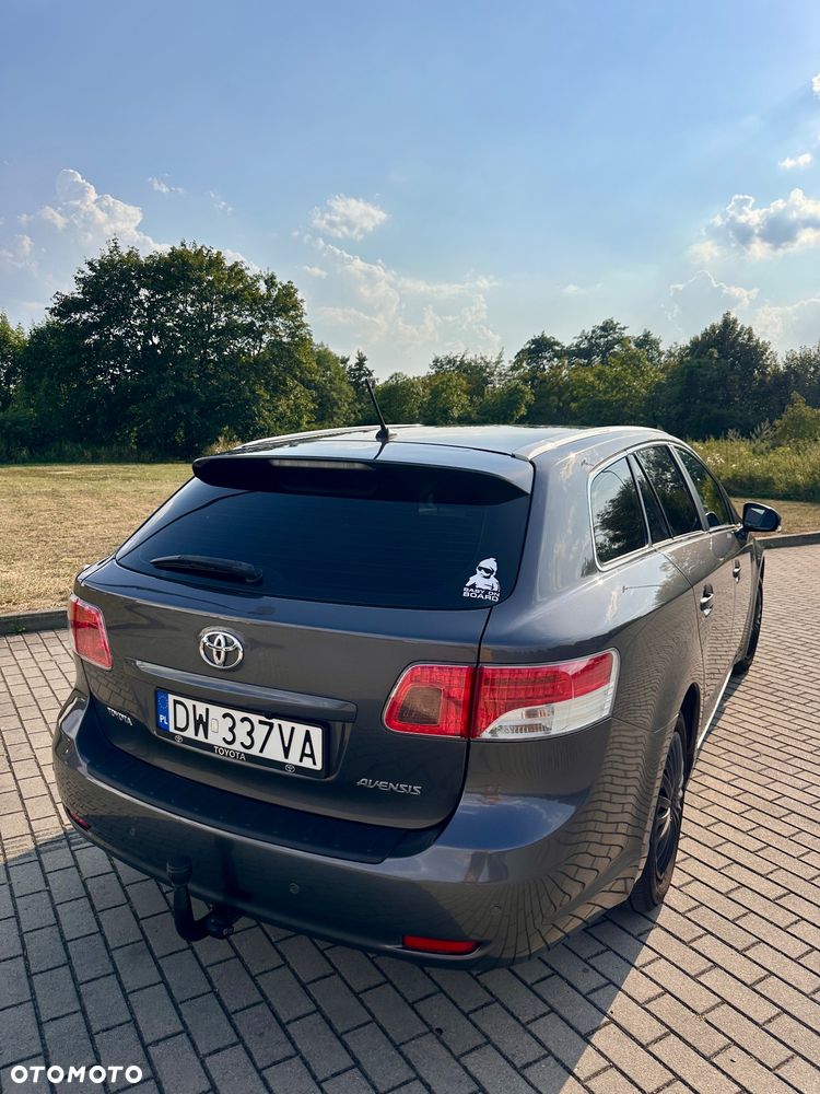 Toyota Avensis 2.0 Sol plus NAVI - 13