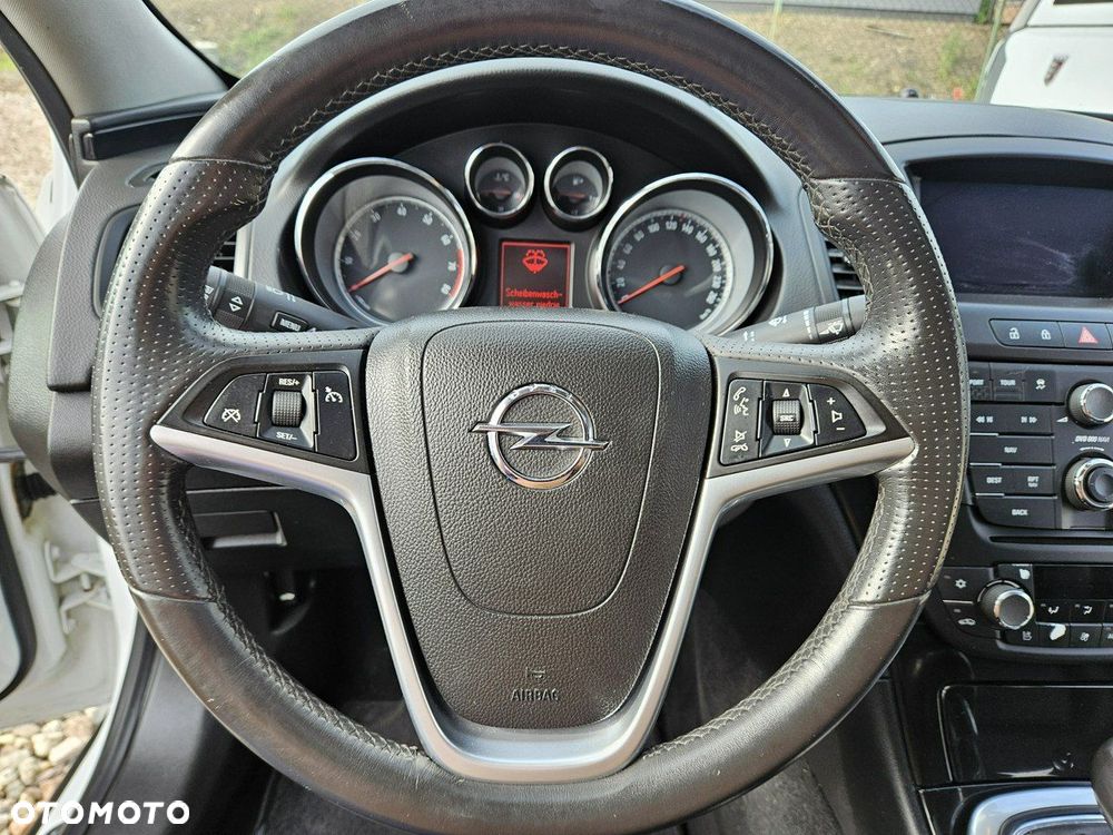 Opel Insignia - 15