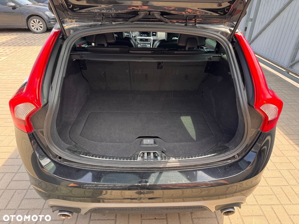 Volvo V60 D4 Geartronic RDesign - 22