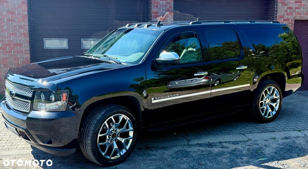 Chevrolet Suburban - 3