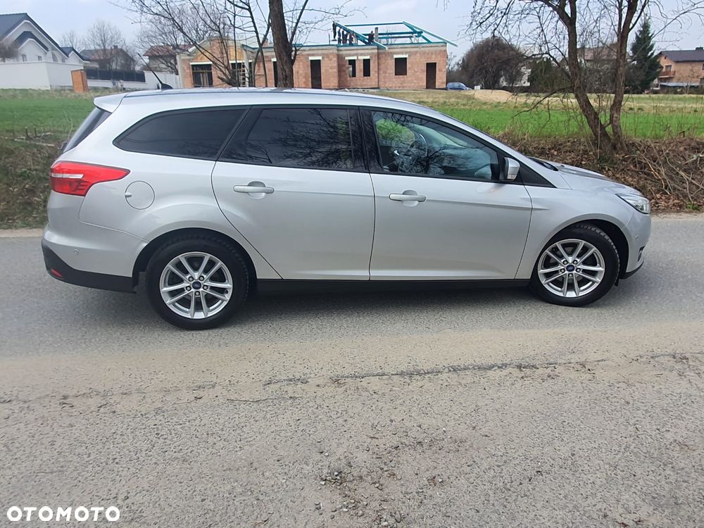 Ford Focus 1.5 TDCi DPF Start-Stopp-System Business - 6