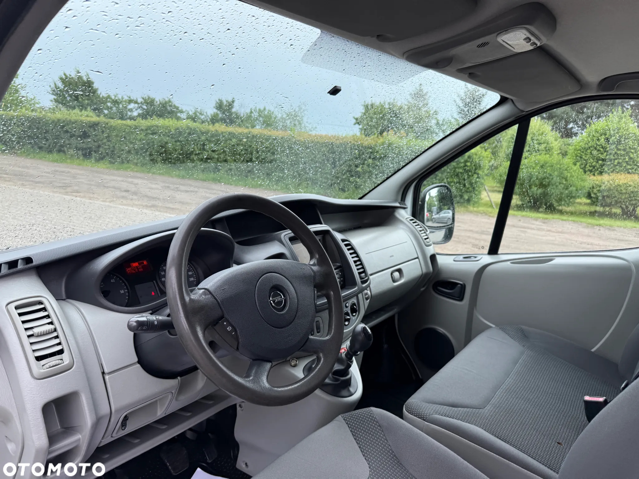 Opel Vivaro 2.0 dCi Klimatyzacja Nawigacja Elektryczne Szyby  Opłacony - 13