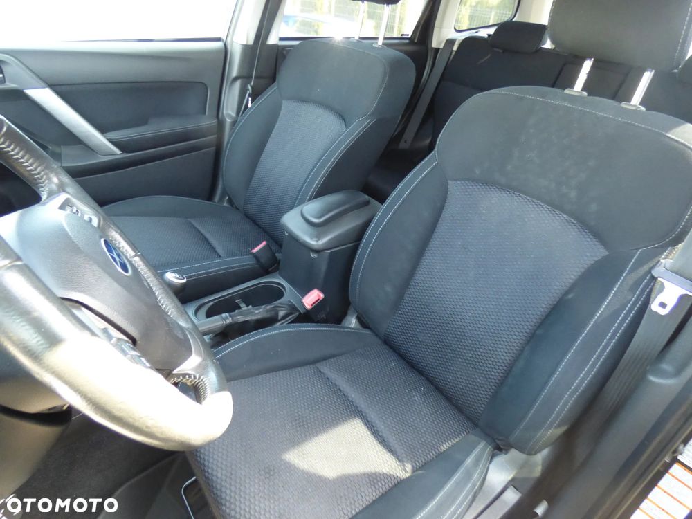 Subaru Forester 2.0D Exclusive - 12