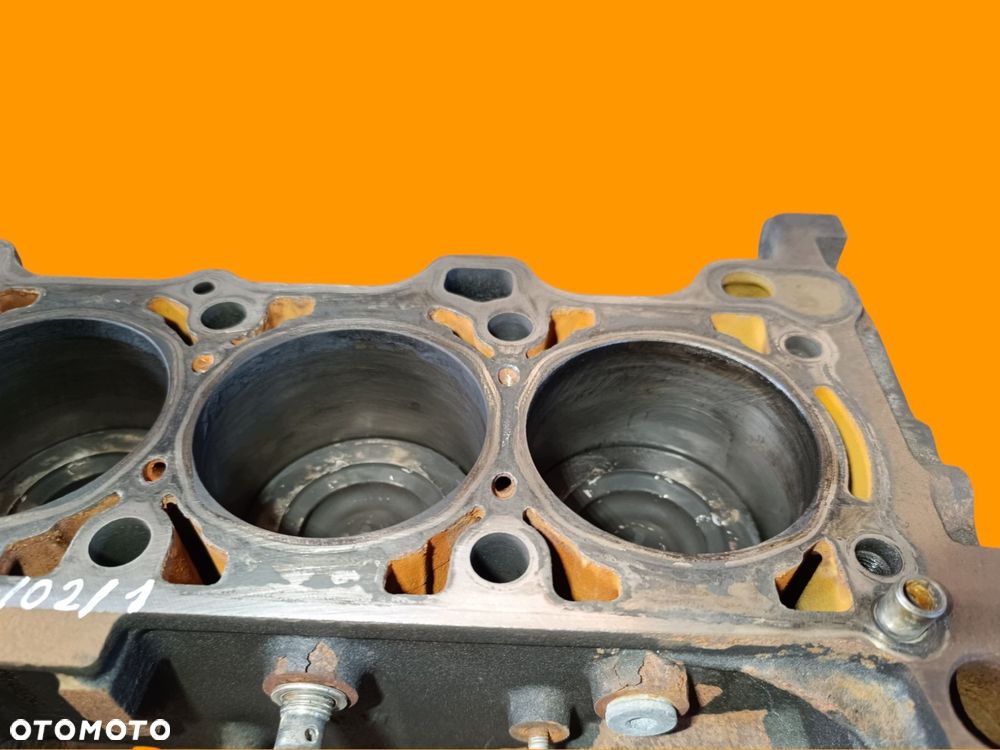 dół blok silnika 2.3 euro 6 iveco daily ducato 5802139395 wał tłok 100% ok - 5