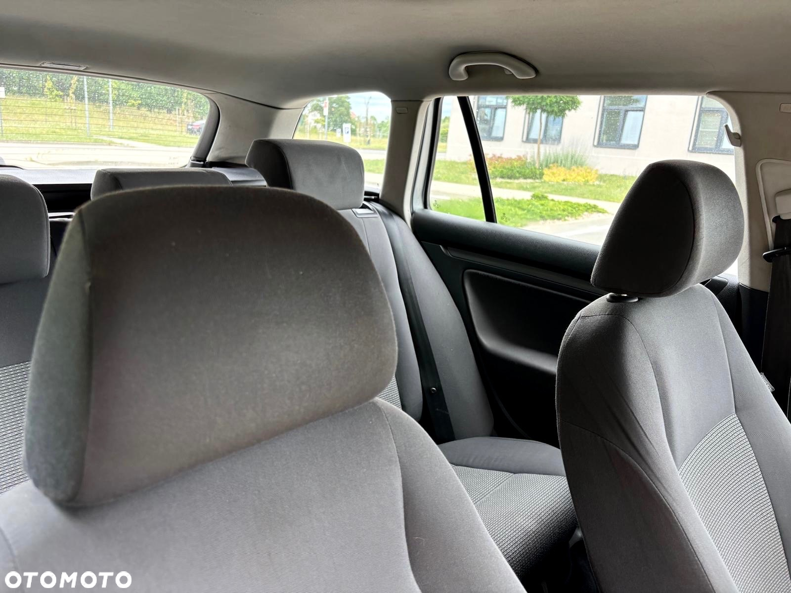Volkswagen Golf 1.9 TDI DSG DPF Trendline - 13
