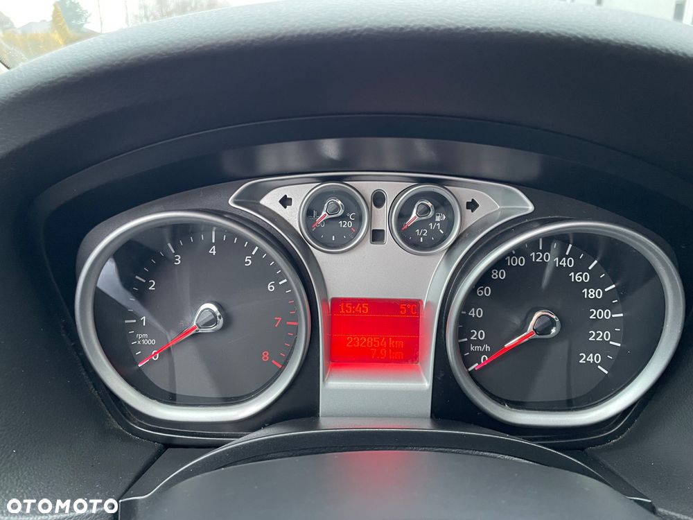 Ford Focus 1.6 Ambiente - 14