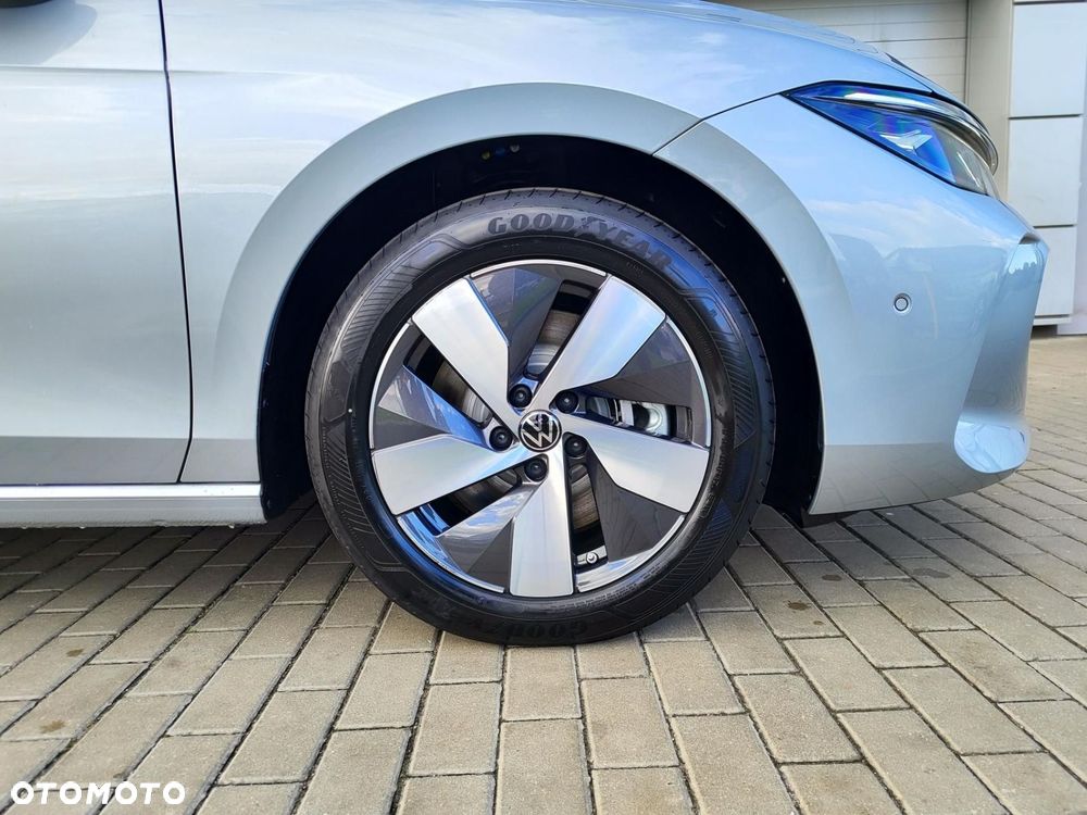 Volkswagen Passat Variant - 12