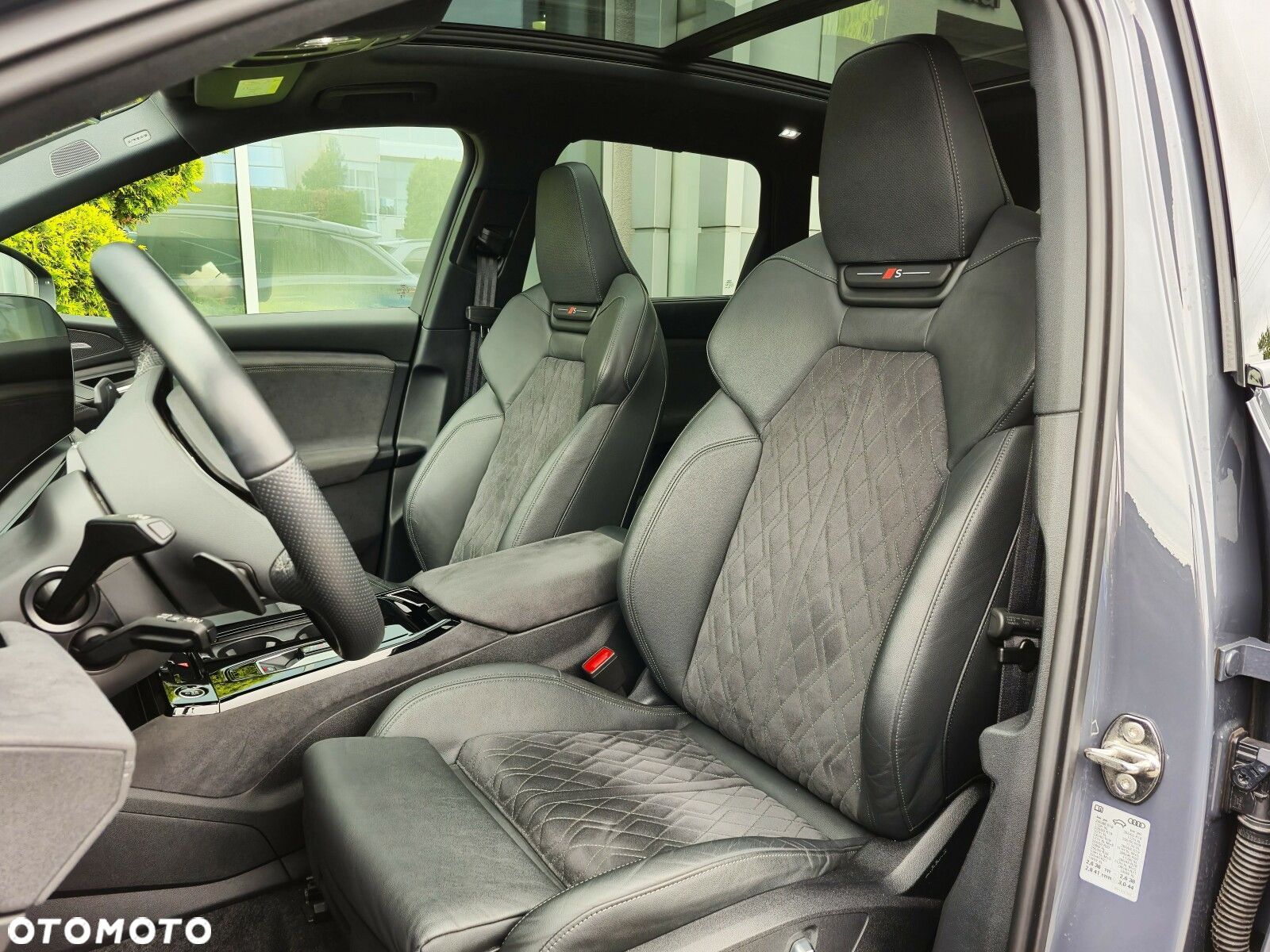 Audi Q6 e-tron - 12
