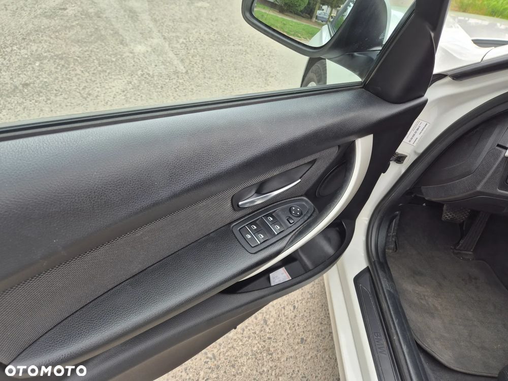 BMW Seria 3 318d Advantage - 10