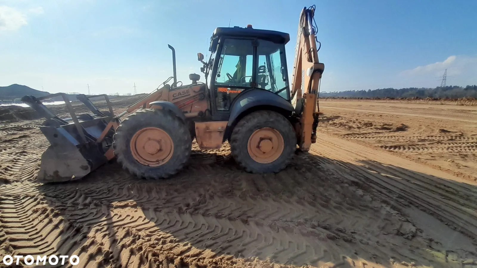 Case 695R - 4