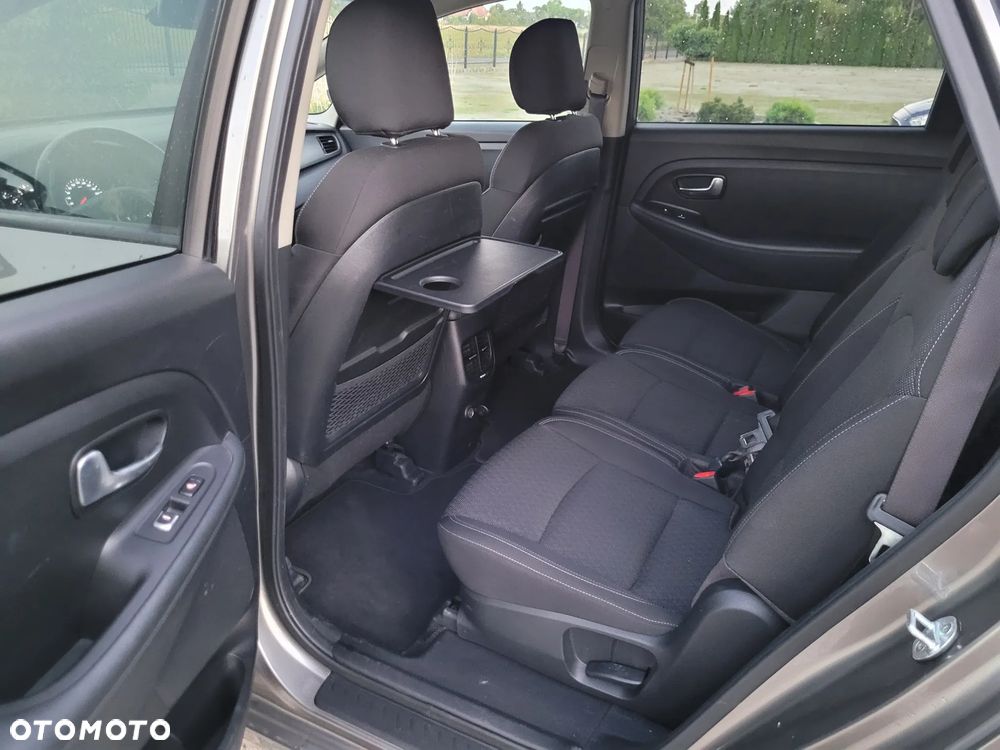 Kia Carens 1.6 GDI Dream Team Edition - 7