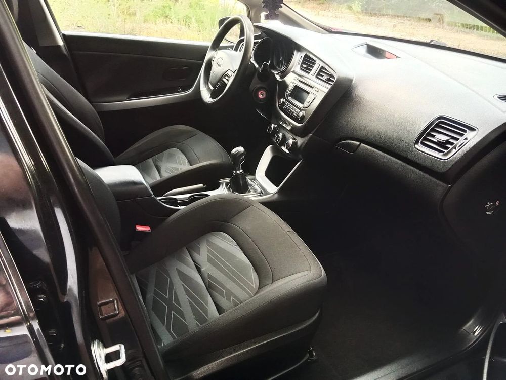 Kia Ceed - 12