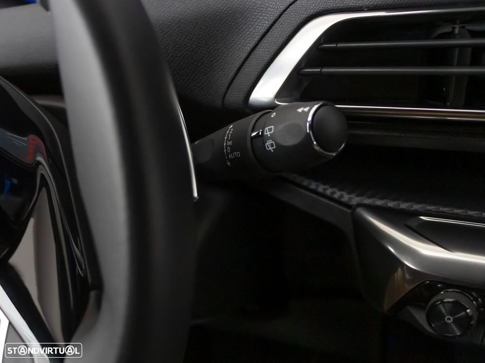Peugeot 3008 1.2 PureTech Allure EAT8 - 26