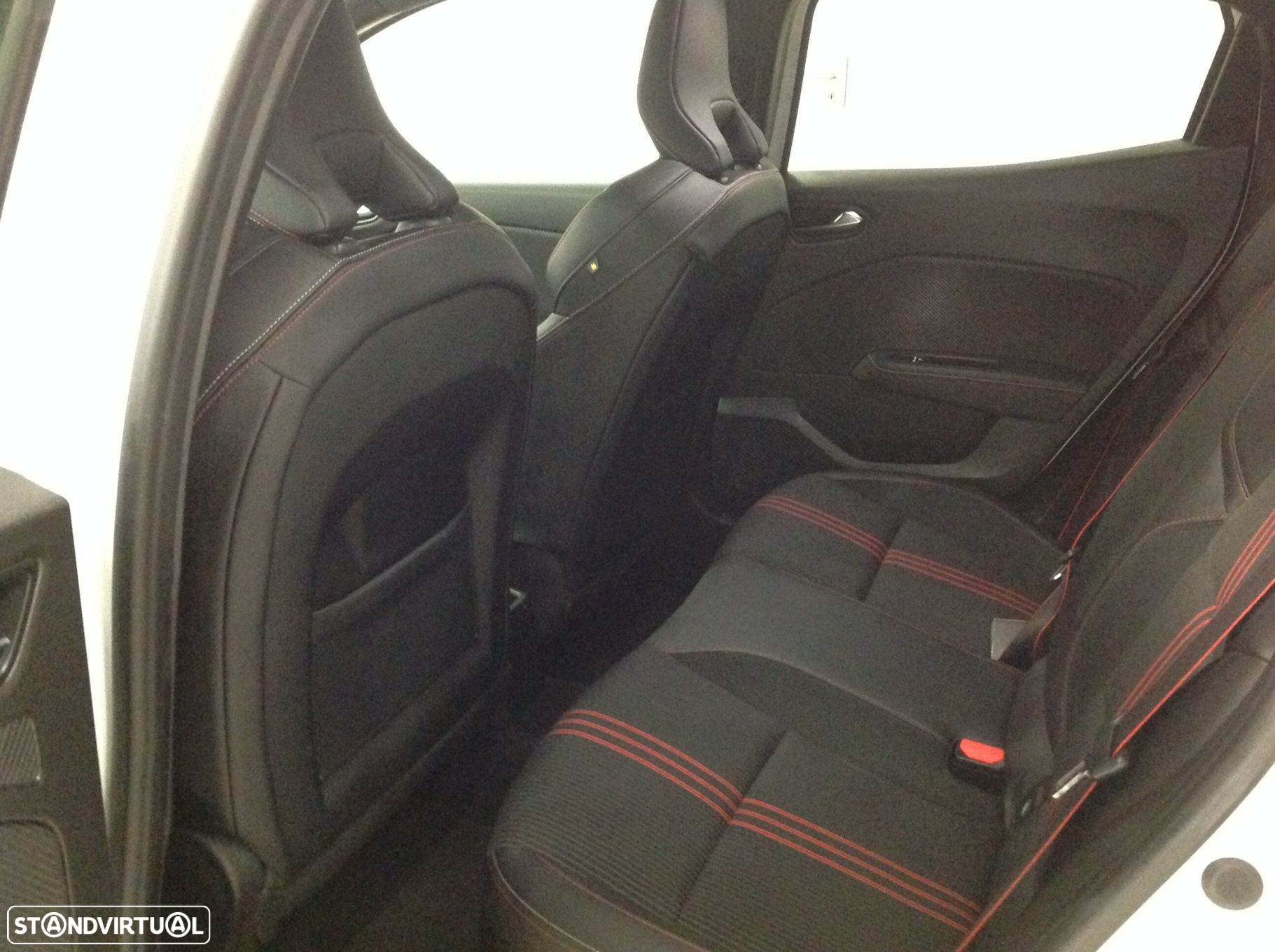 Renault Clio 1.0 TCe RS Line - 22