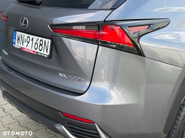 Lexus NX 300h F Impression AWD - 11