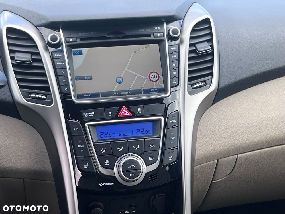 Hyundai i30 i30cw blue 1.6 CRDi Trend - 26