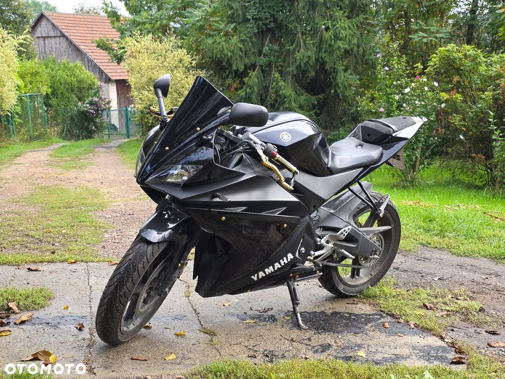 Yamaha YZF - 1