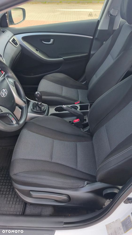 Hyundai i30 1.6 CRDi Classic - 10