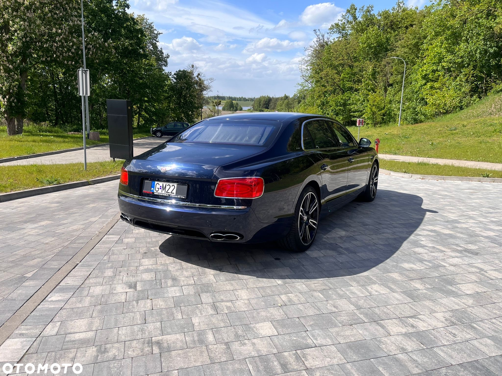 Bentley Flying Spur V8 S - 5