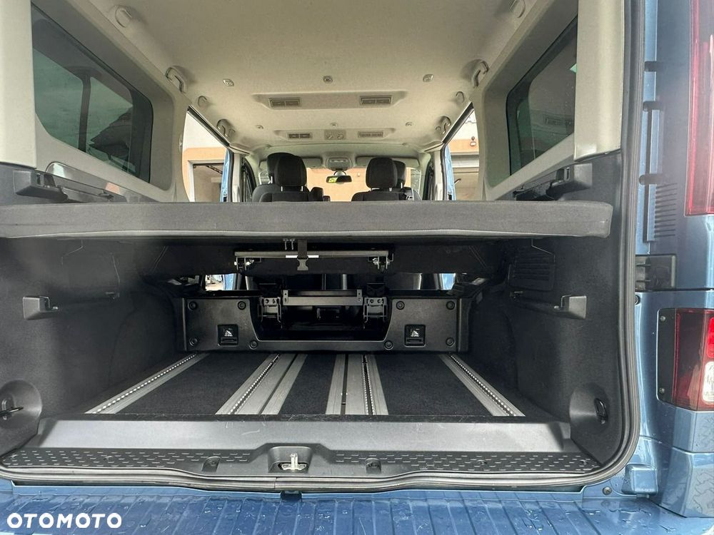 Renault Trafic - 13