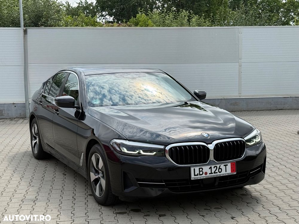 BMW Seria 5 520d xDrive Aut. Luxury Line - 7