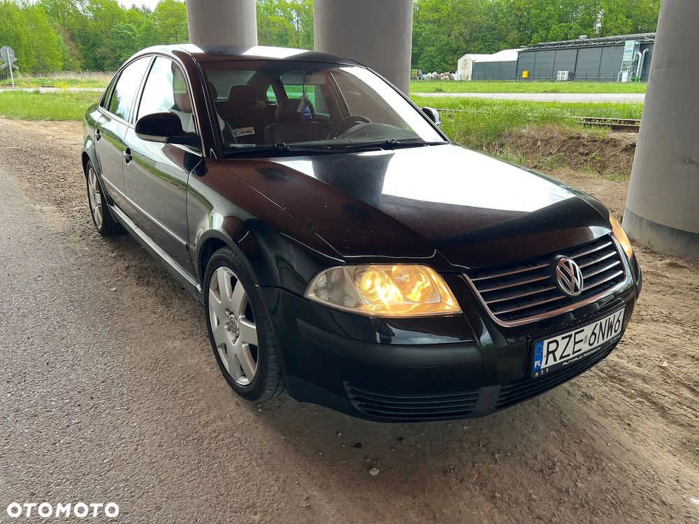 Volkswagen Passat 1.9 TDI Highline - 15