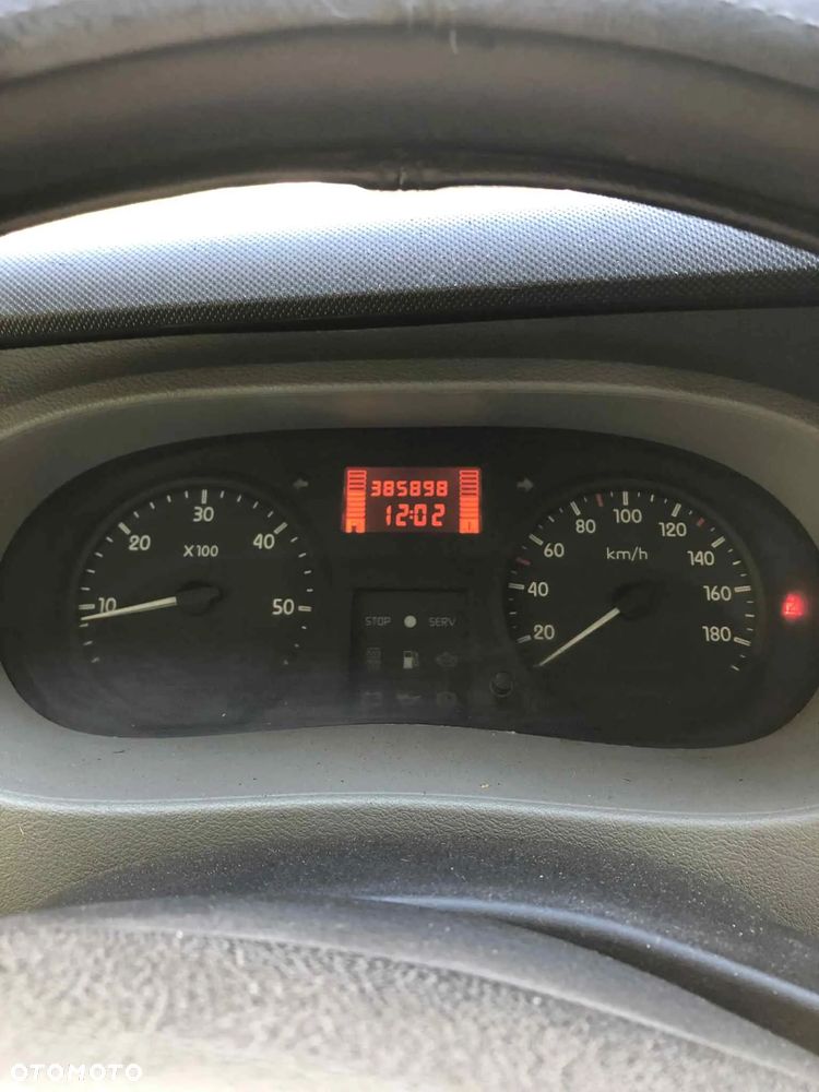 Nissan INTERSTAR II - 9