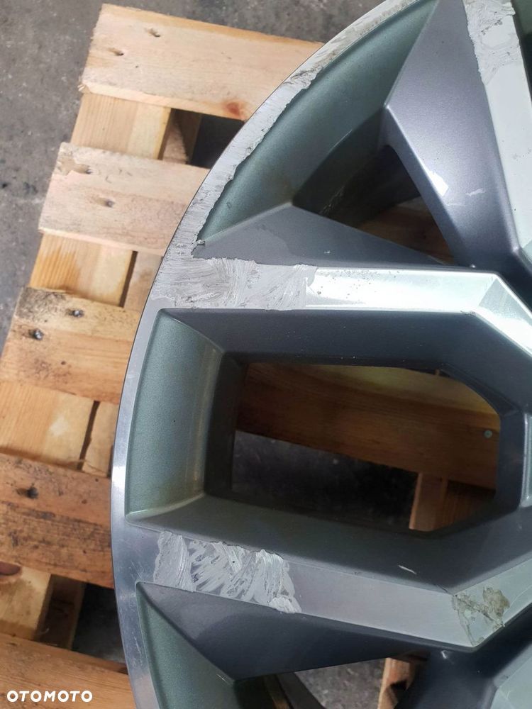 SEAT LEON III FELGA R18 5F0601025N ET45 - 2