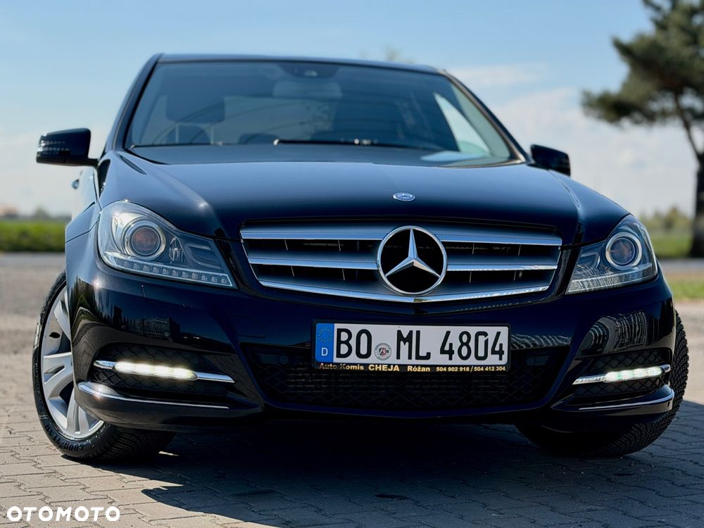 Mercedes-Benz Klasa C 180 CGI Automatik BlueEFFICIENCY Avantgarde - 40