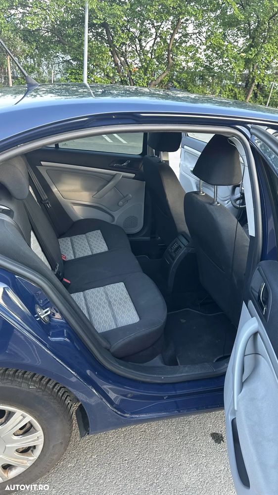 Skoda Octavia 1.6 TDI AMBITION - 20
