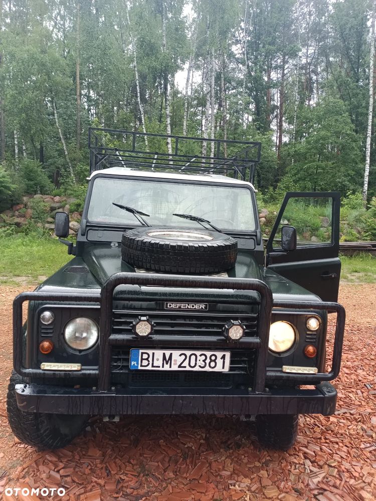 Land Rover Defender - 2